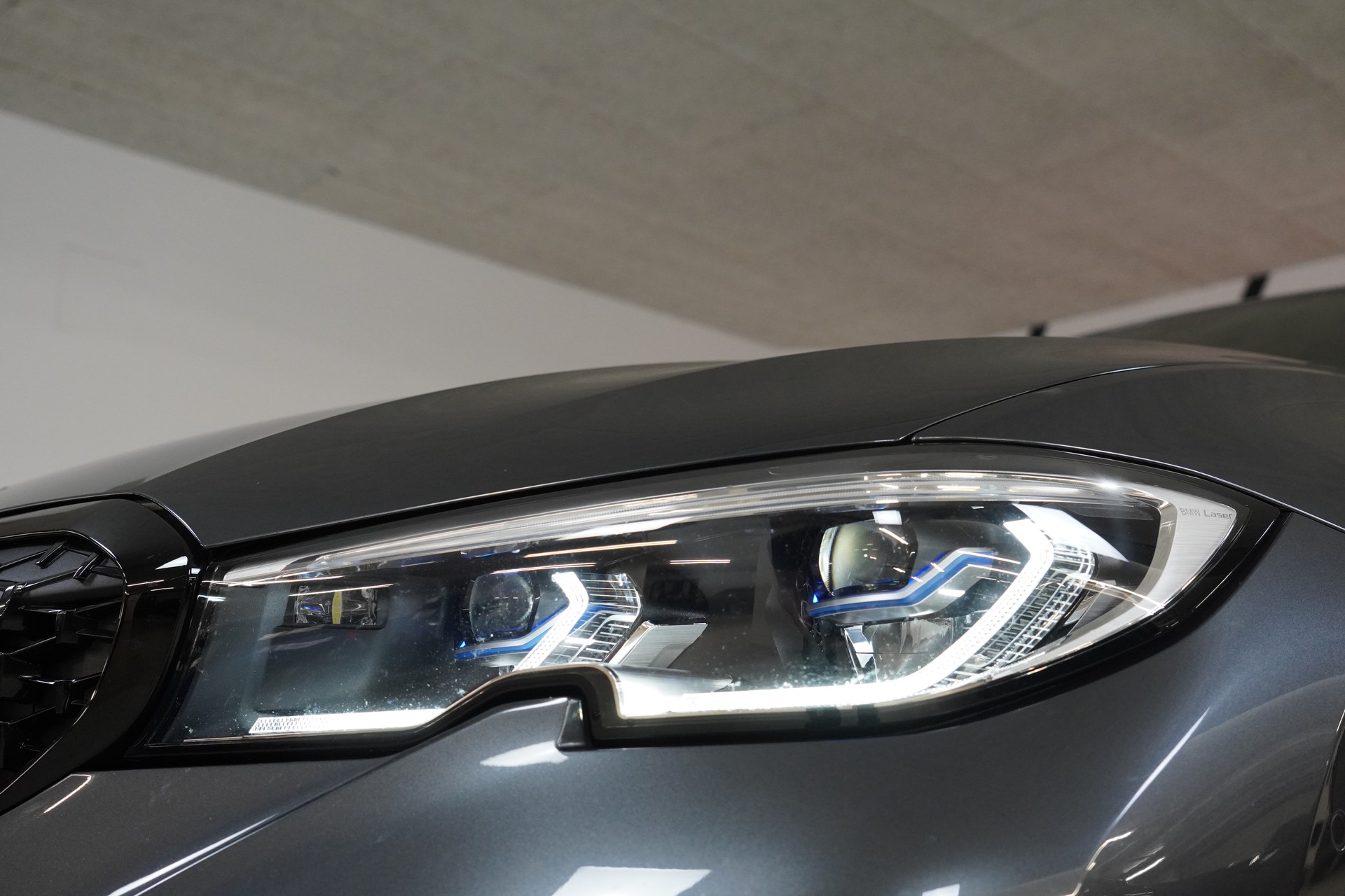 BMW M340d xDrive 48V Touring Steptronic Sport-image-8