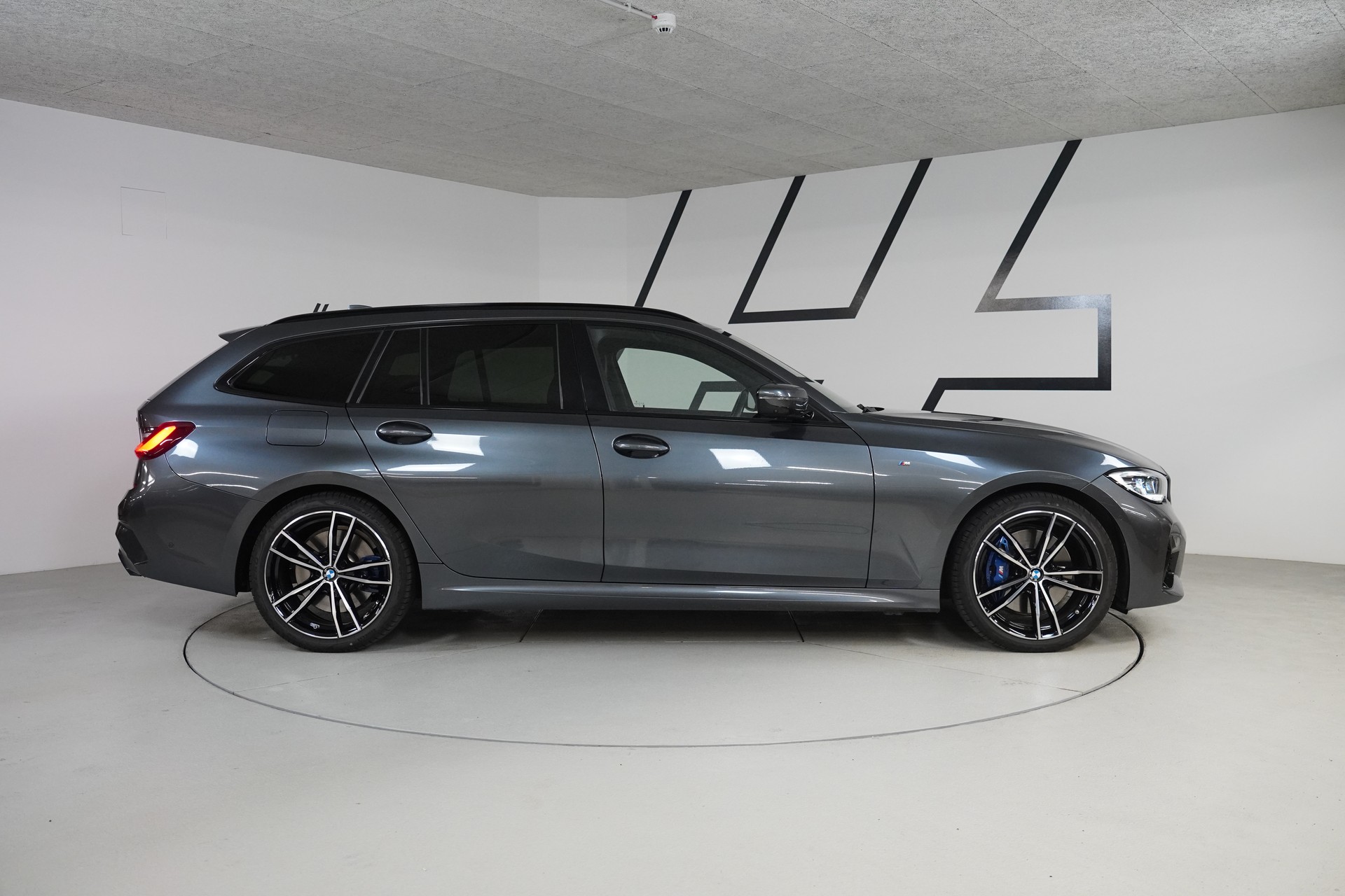 BMW M340d xDrive 48V Touring Steptronic Sport-image-7