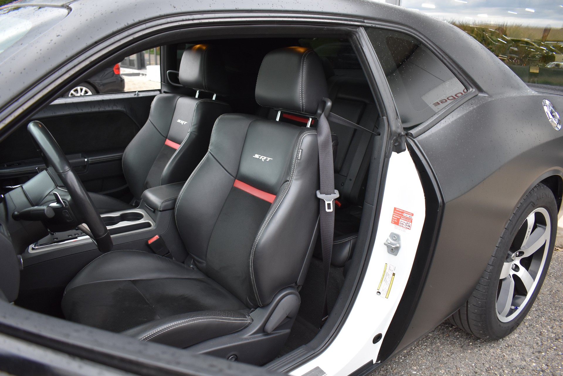 DODGE CHALLENGER 6.4 SRT8 392 V8 HEMI AUT.-image-7