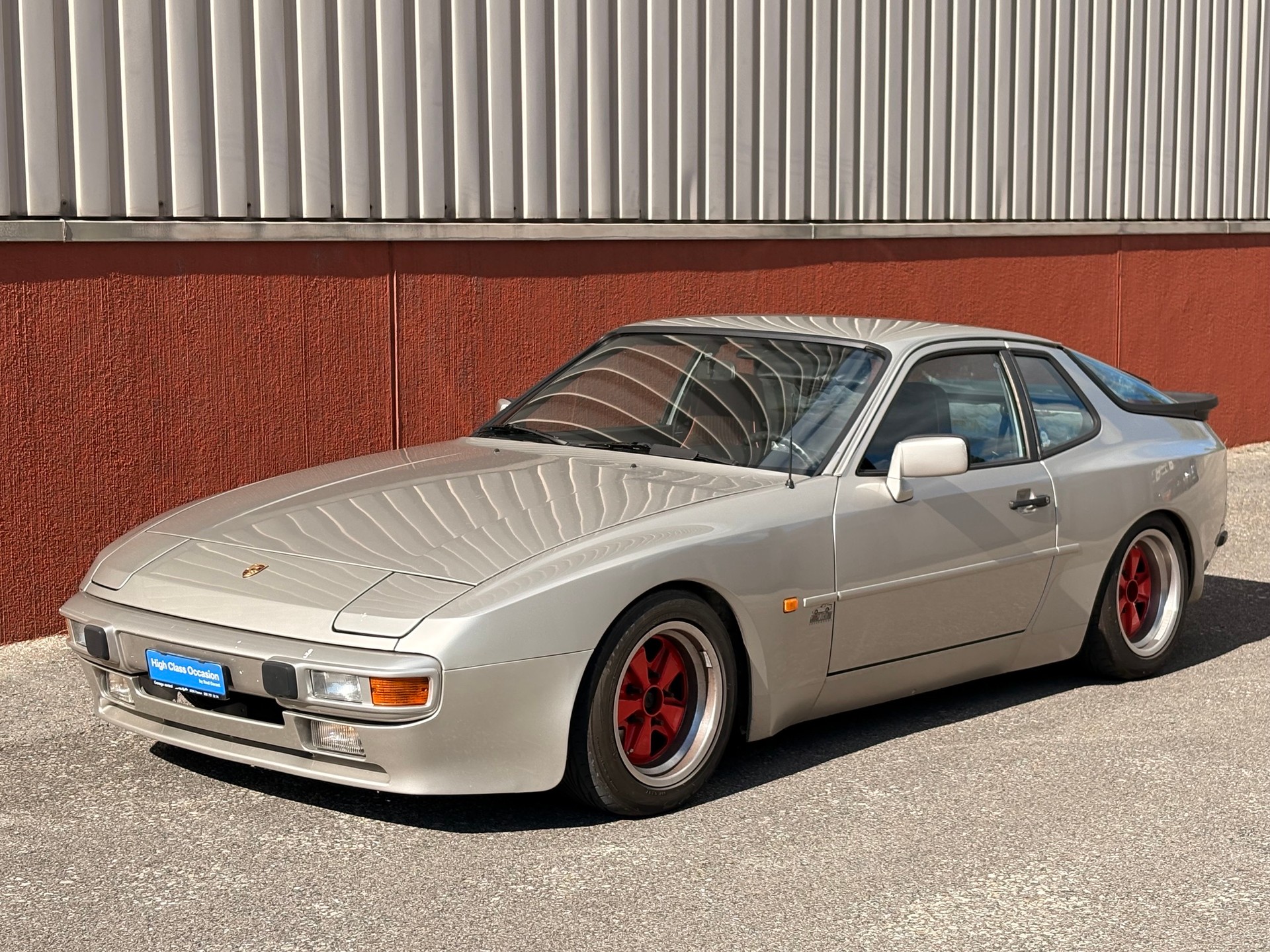 PORSCHE 944