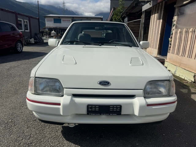 FORD Escort 1600i Ghia-image-9