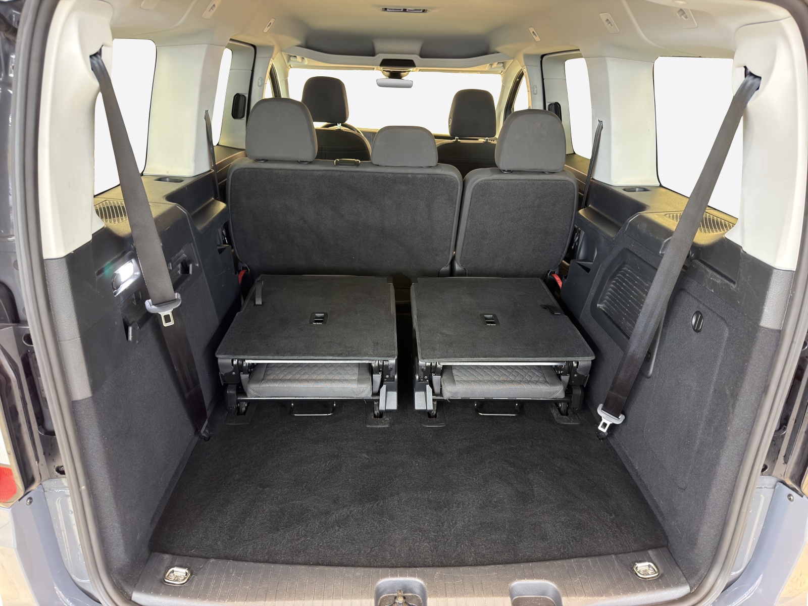 VW Caddy Maxi 1.5 TSI Plug in Hybrid Life DSG-image-12