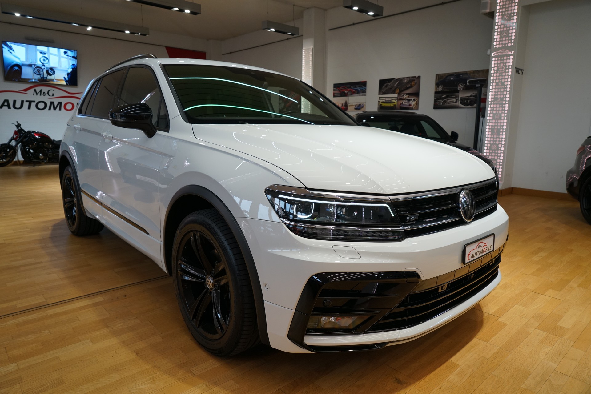 VW Tiguan 2.0 TDI SCR R-Line 4Motion DSG-showroom-element-2