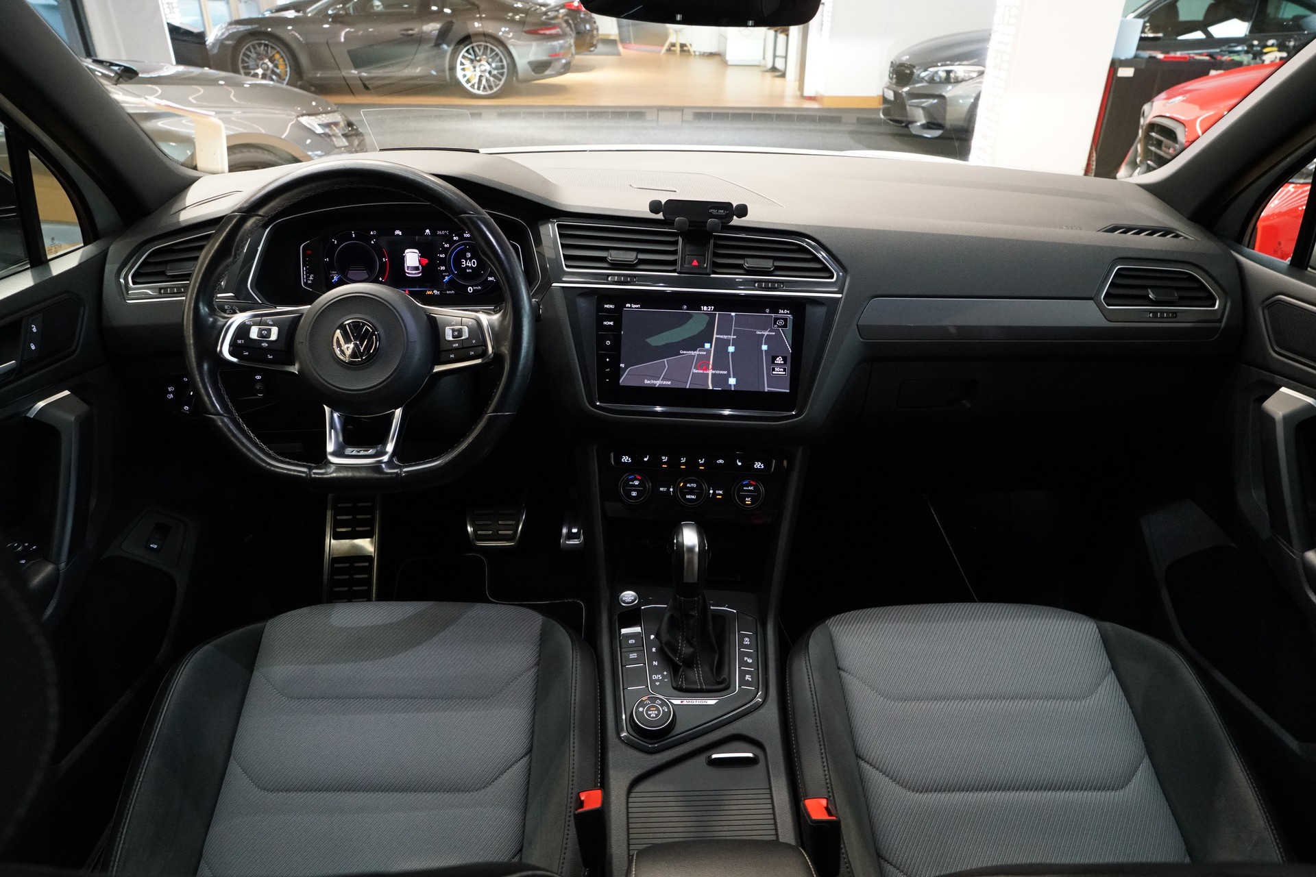 VW Tiguan 2.0 TDI SCR R-Line 4Motion DSG-image-10