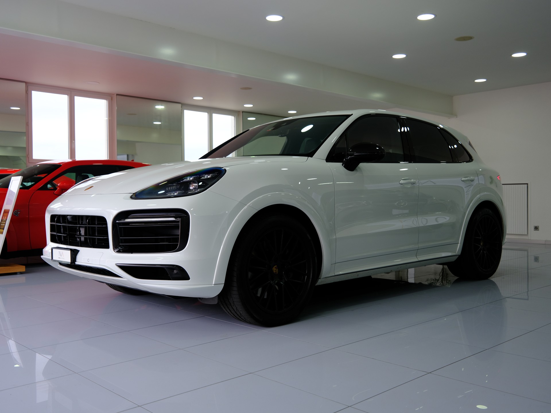 PORSCHE Cayenne GTS *Burmester* *360° Kamera*-showroom-element-3