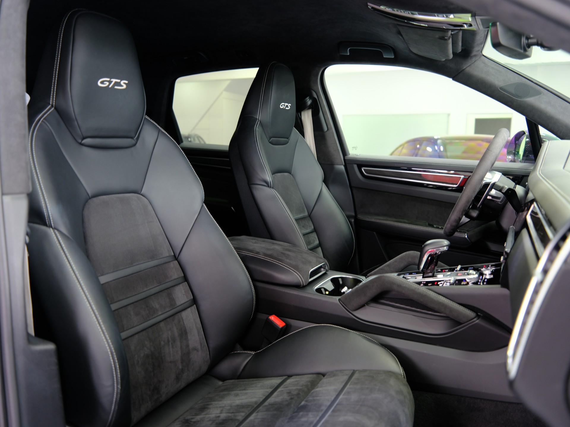 PORSCHE Cayenne GTS *Burmester* *360° Kamera* *Approved Garantie*-image-22