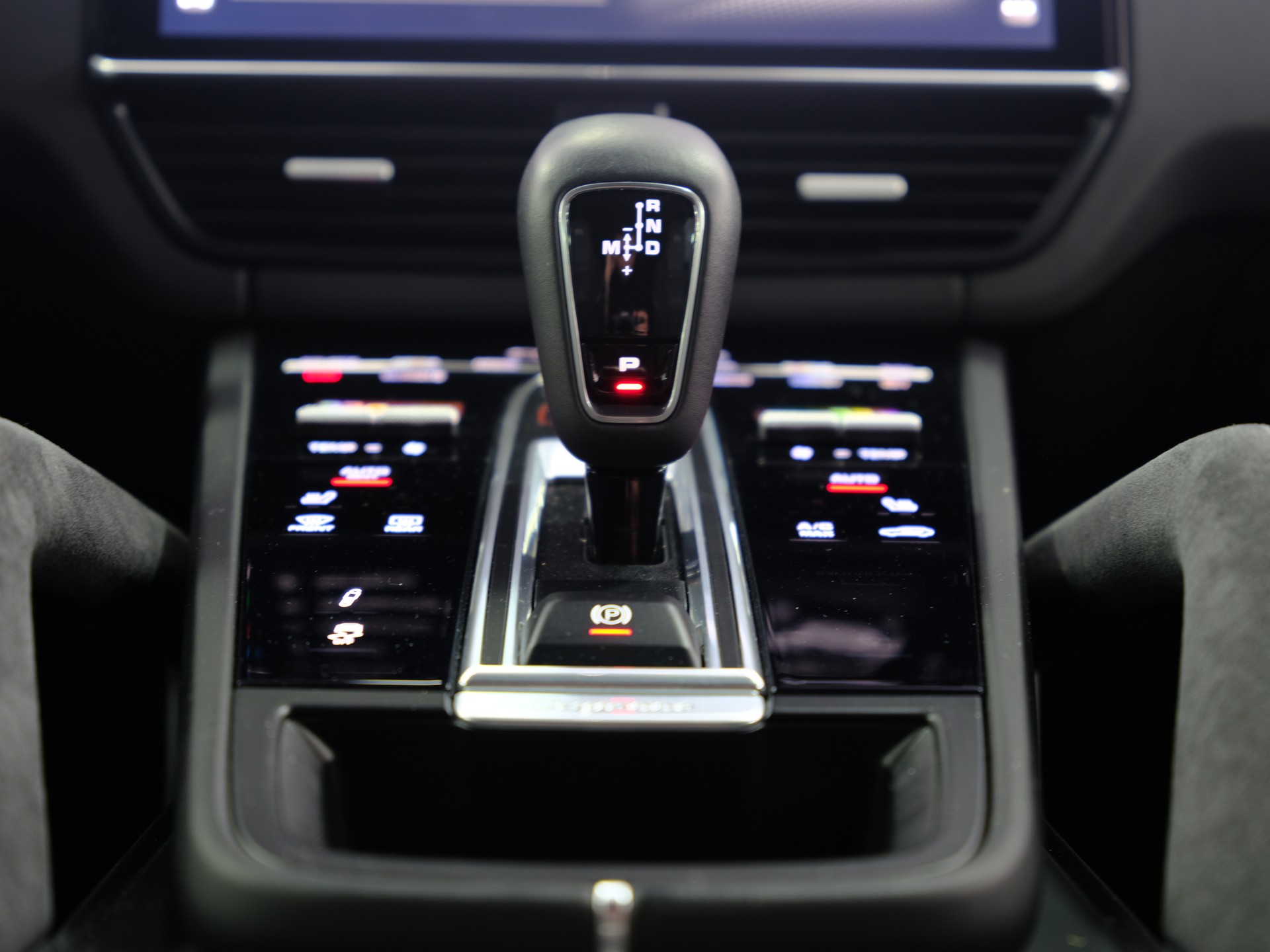 PORSCHE Cayenne GTS *Burmester* *360° Kamera* *Approved Garantie*-image-30