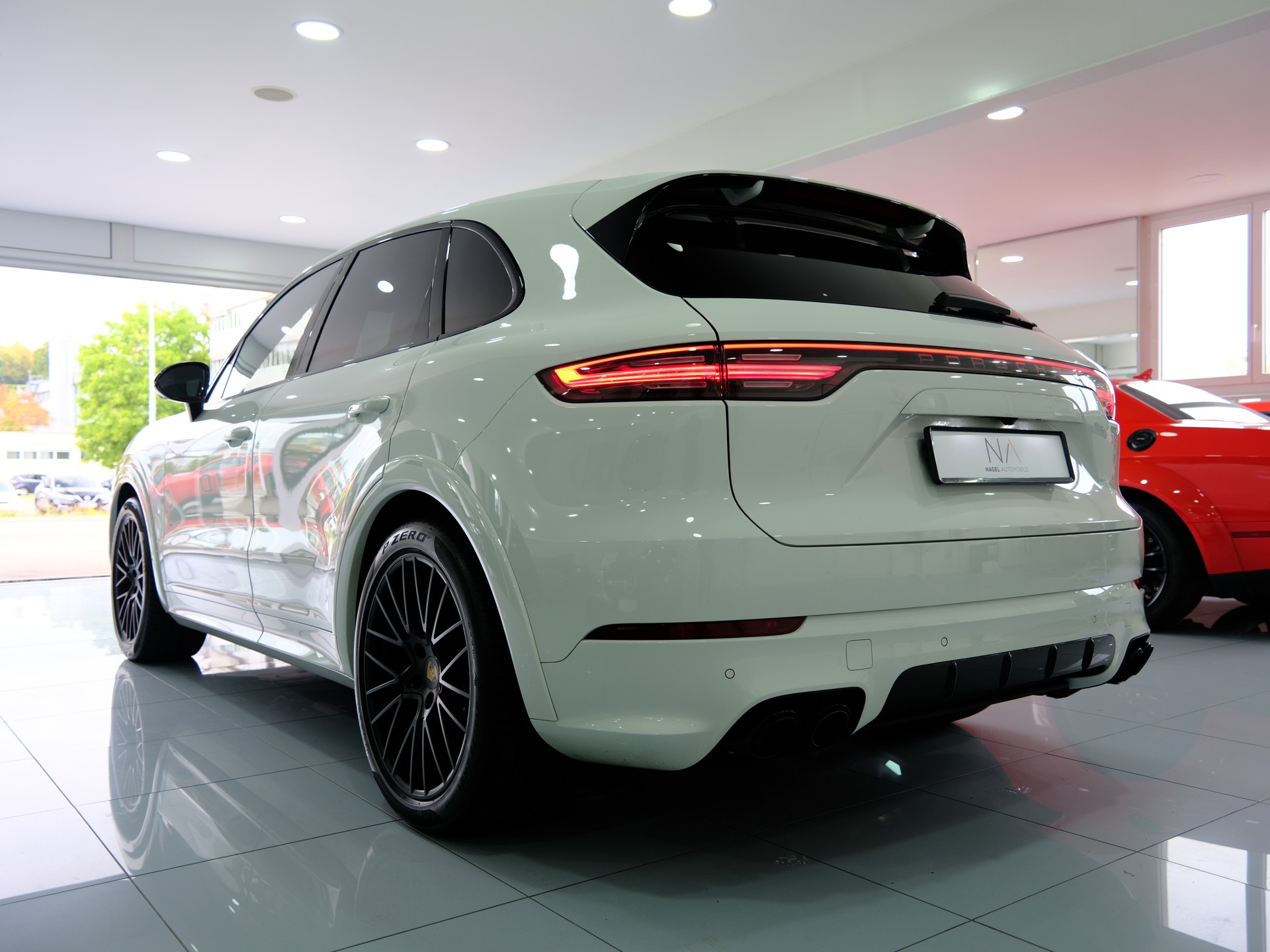 PORSCHE Cayenne GTS *Burmester* *360° Kamera* *Approved Garantie*-image-4