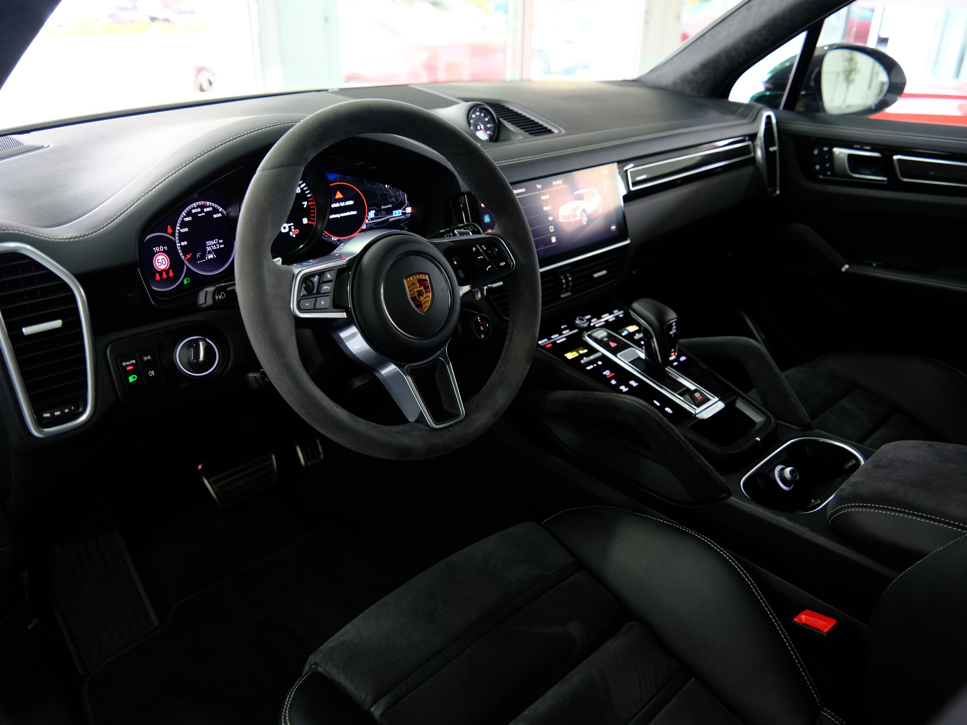 PORSCHE Cayenne GTS *Burmester* *360° Kamera* *Approved Garantie*-image-17