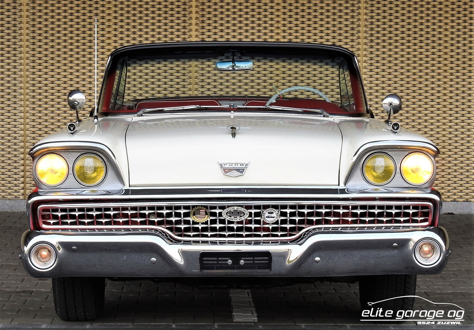 FORD FAIRLANE 500 SKYLINER-image-1