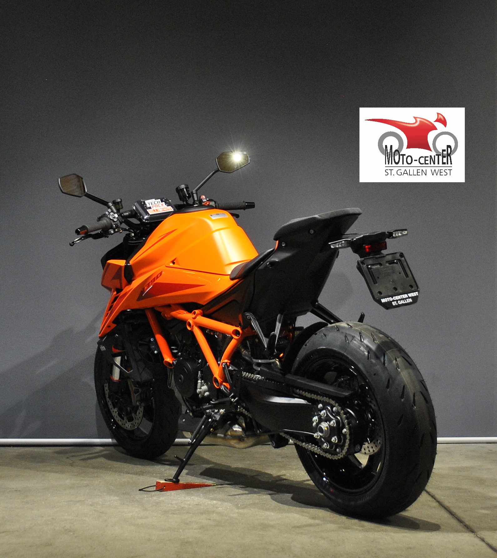 KTM 1390 Super Duke R-image-3