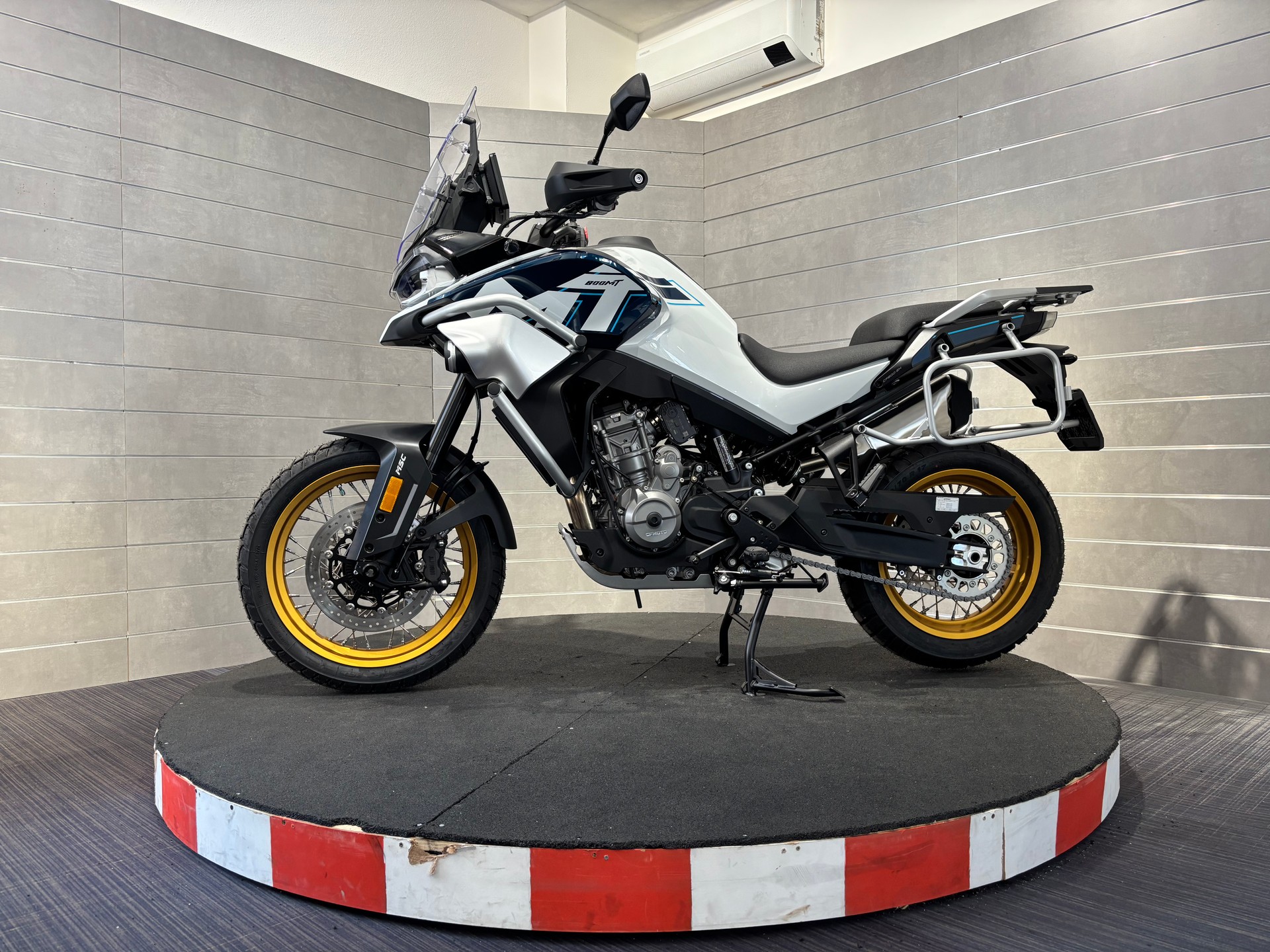 CF MOTO 800 MT Explorer-image-1