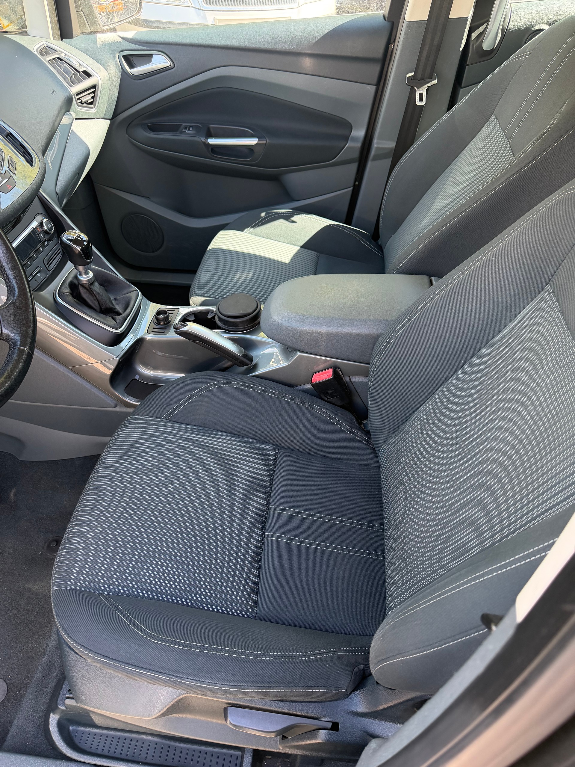 FORD Grand C-Max 1.6 TDCi Carving-image-9