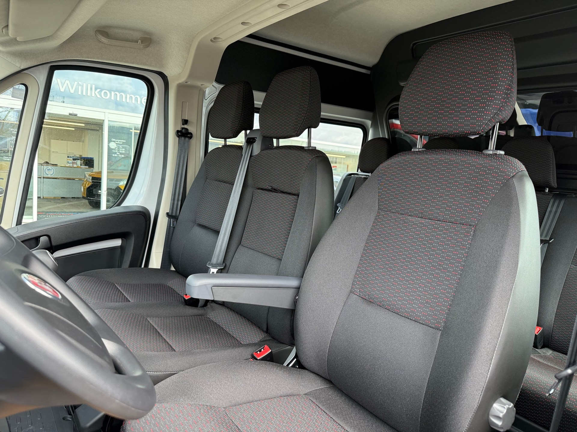 FIAT Ducato 35 L3H2 2.2MTJ 140 PS 7 Sitze 270° Garantie bis 10.2027 / 120'000 km-image-10