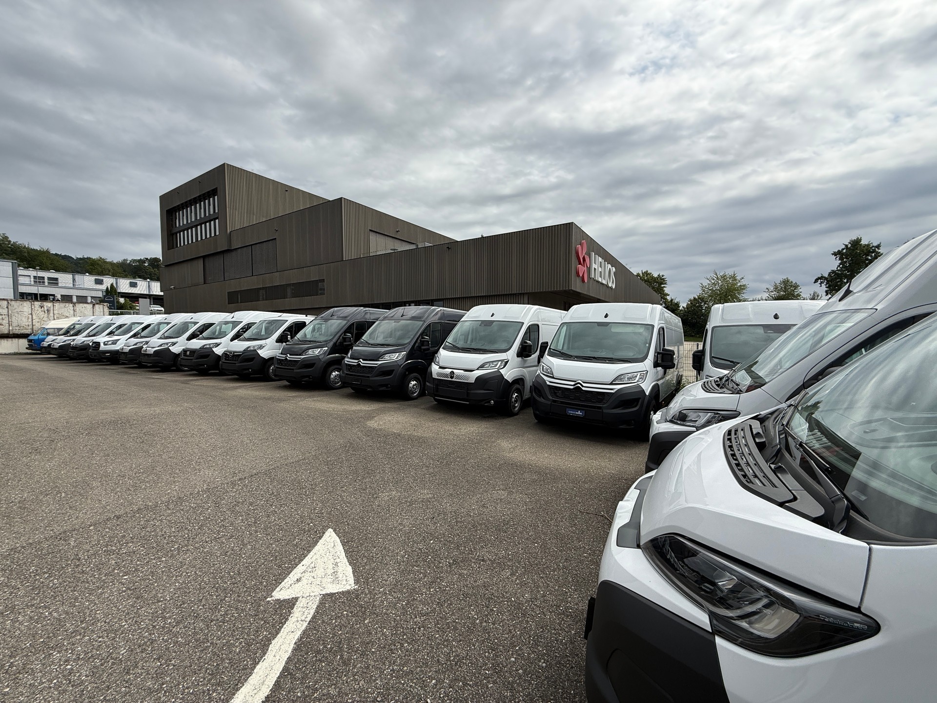 FIAT Ducato 35 L3H2 2.2MTJ 140 PS 7 Sitze 270° Garantie bis 10.2027 / 120'000 km-image-23