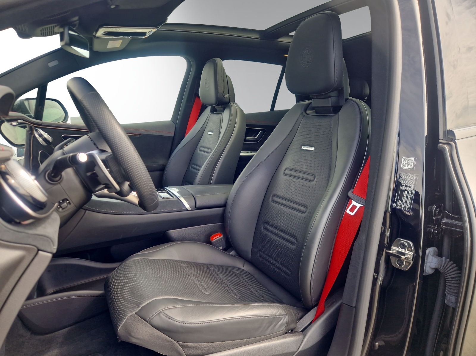 MERCEDES-BENZ EQE SUV AMG 43 4 Matic-image-8