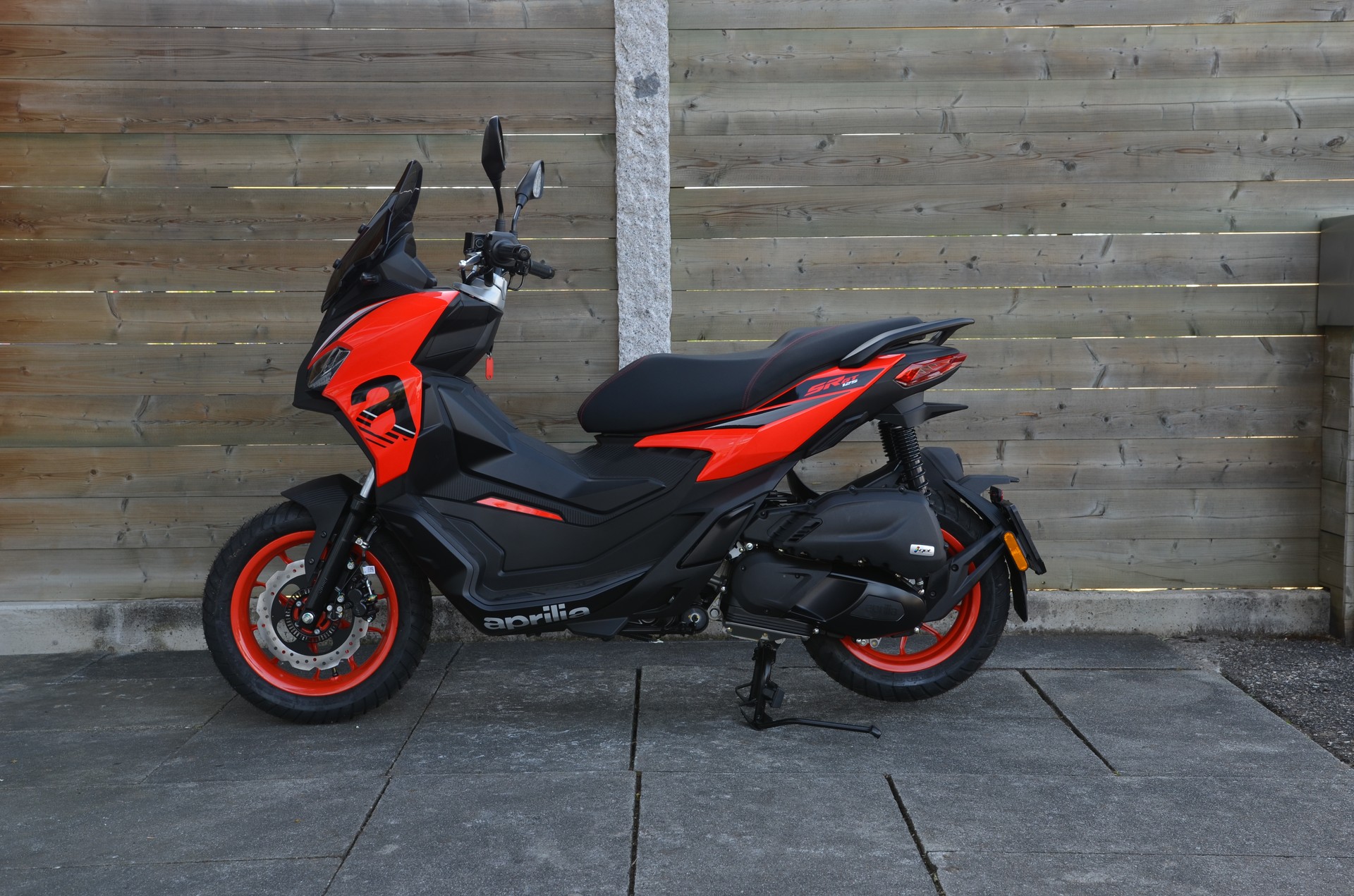 APRILIA SR 125 GT Sport ABS E5+-image-2