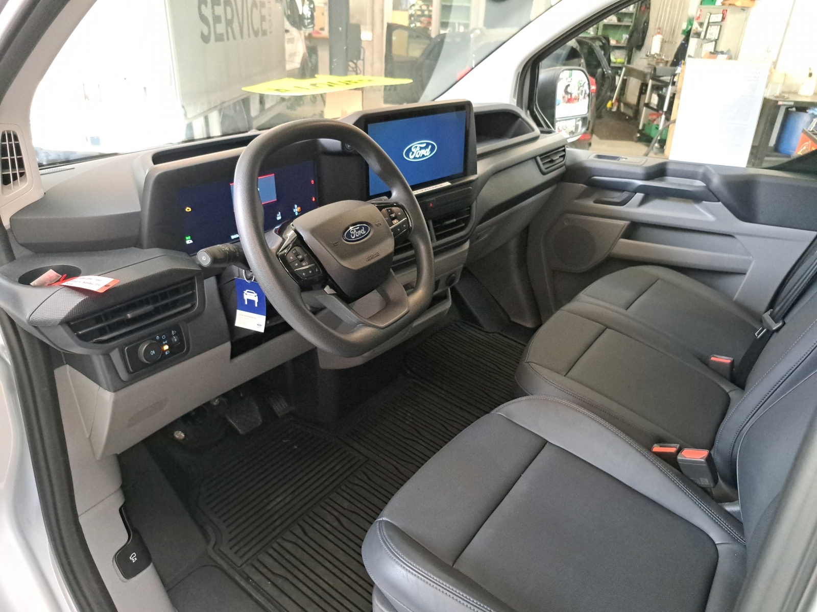 FORD Transit Custom Combi 320 L2H1 Trend Automatique-image-6