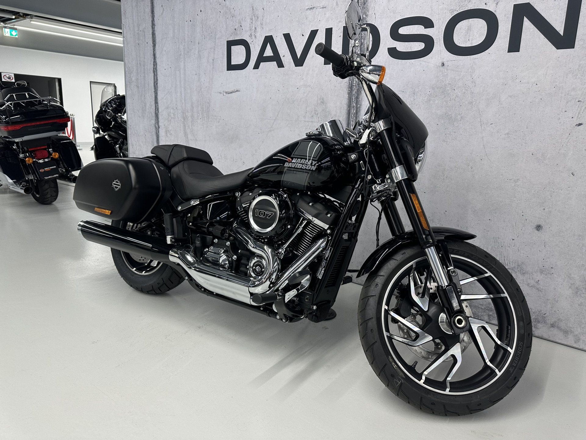HARLEY-DAVIDSON FLSB 1745 Softail Sport Glide 107-image-1