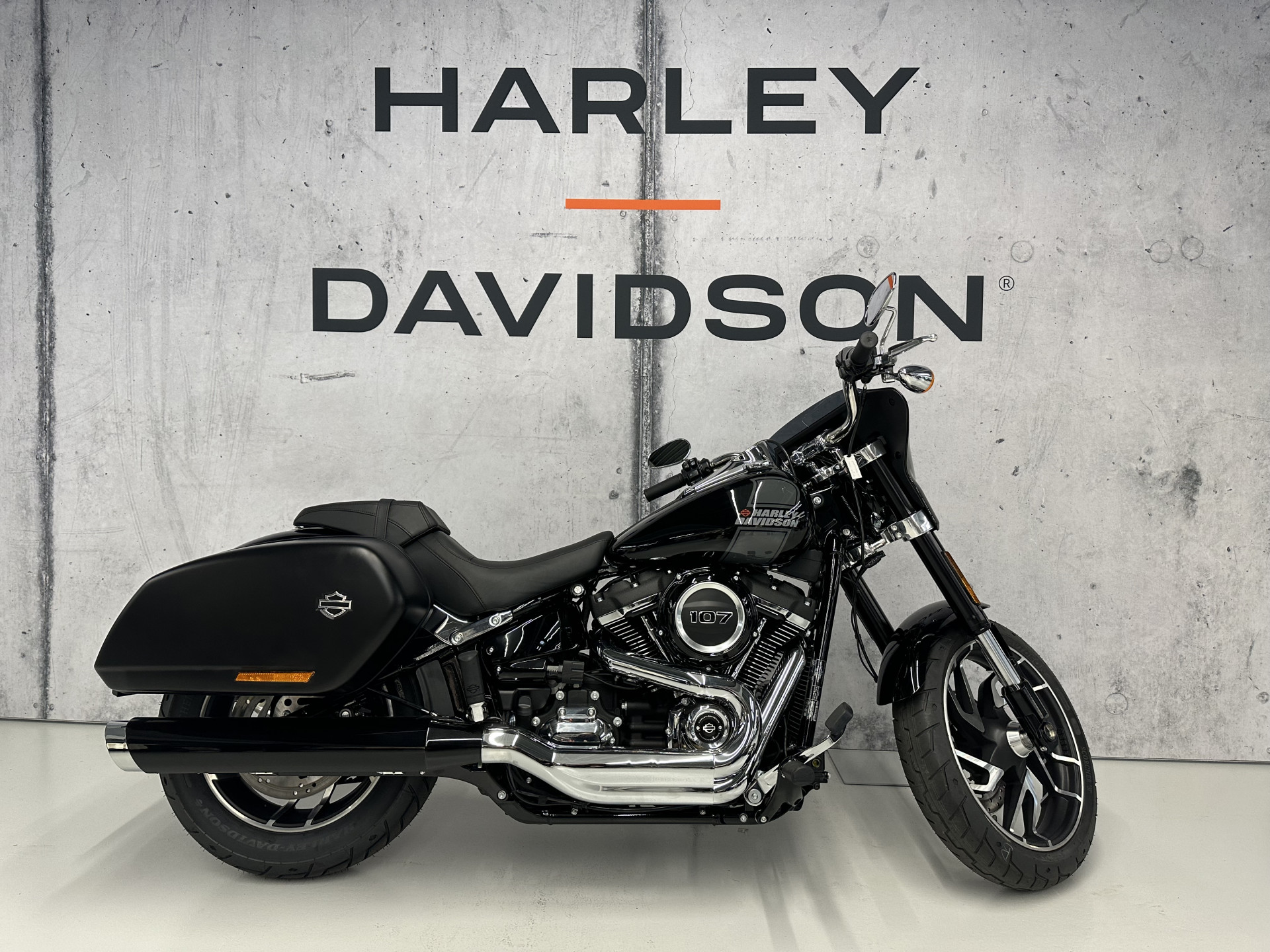 HARLEY-DAVIDSON FLSB 1745 Softail Sport Glide 107-image-0