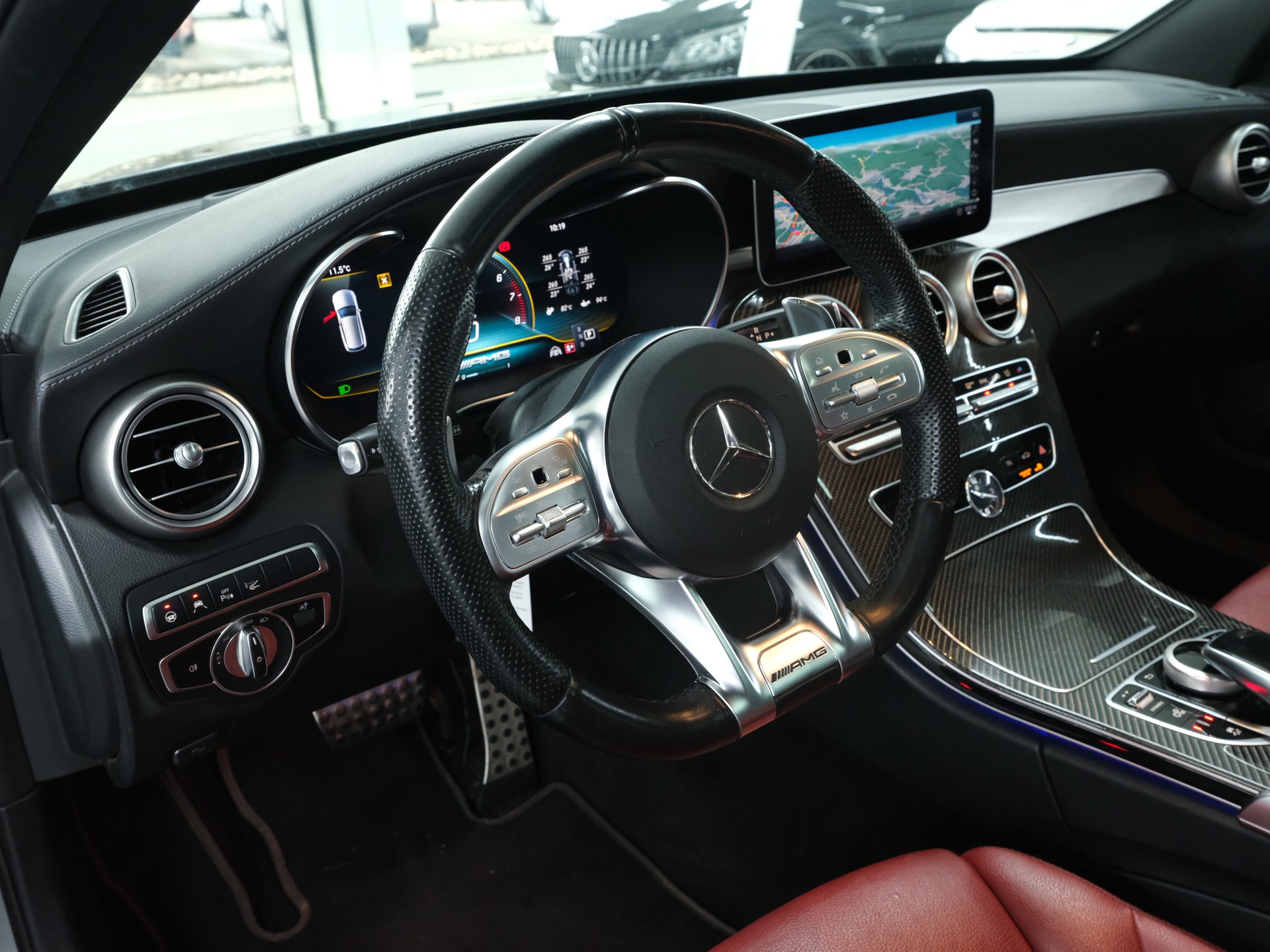 MERCEDES-BENZ C 43 AMG 4Matic 9G-Tronic-image-8