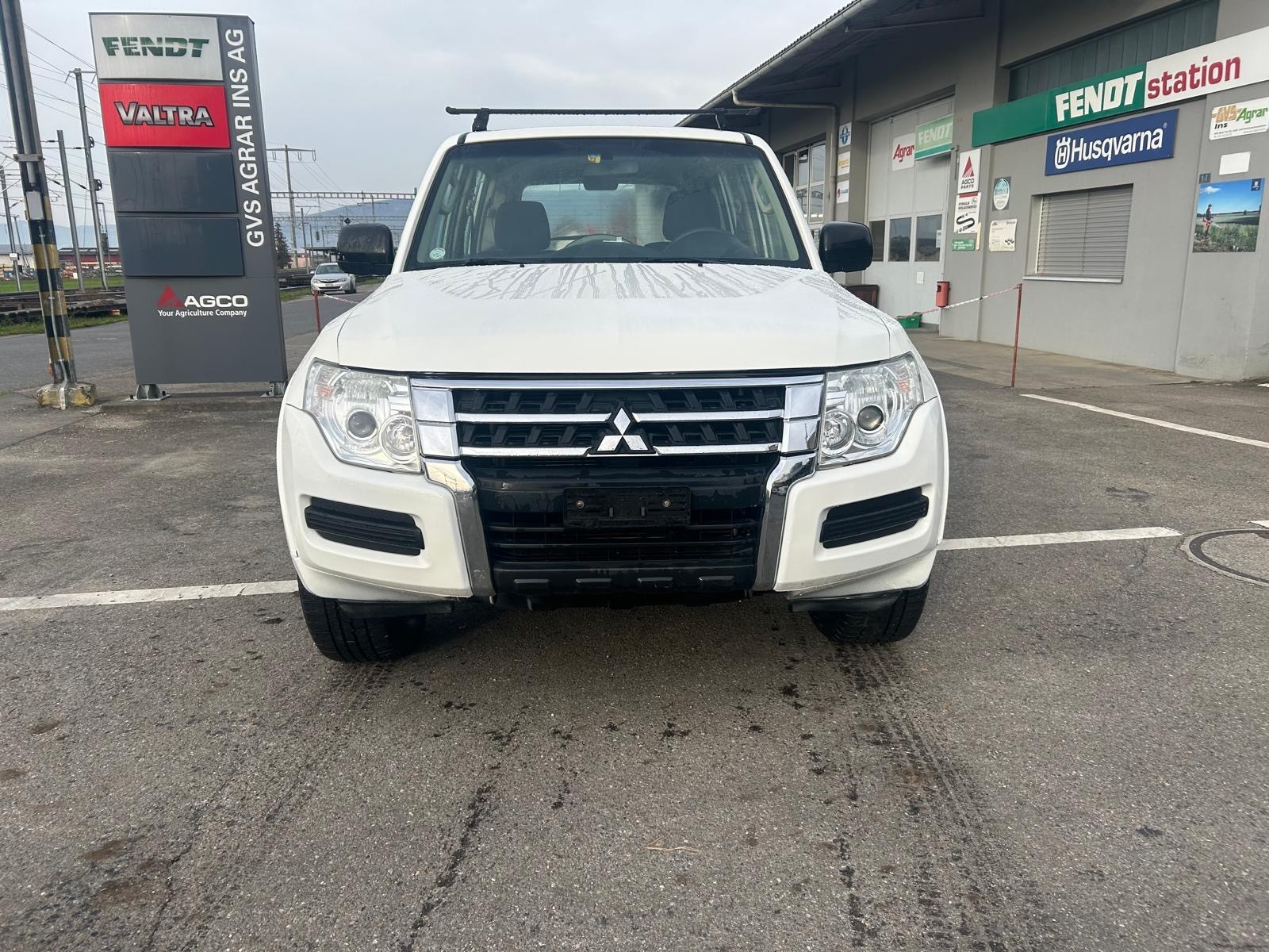 MITSUBISHI Pajero 3.2 DI-D Professional Plus