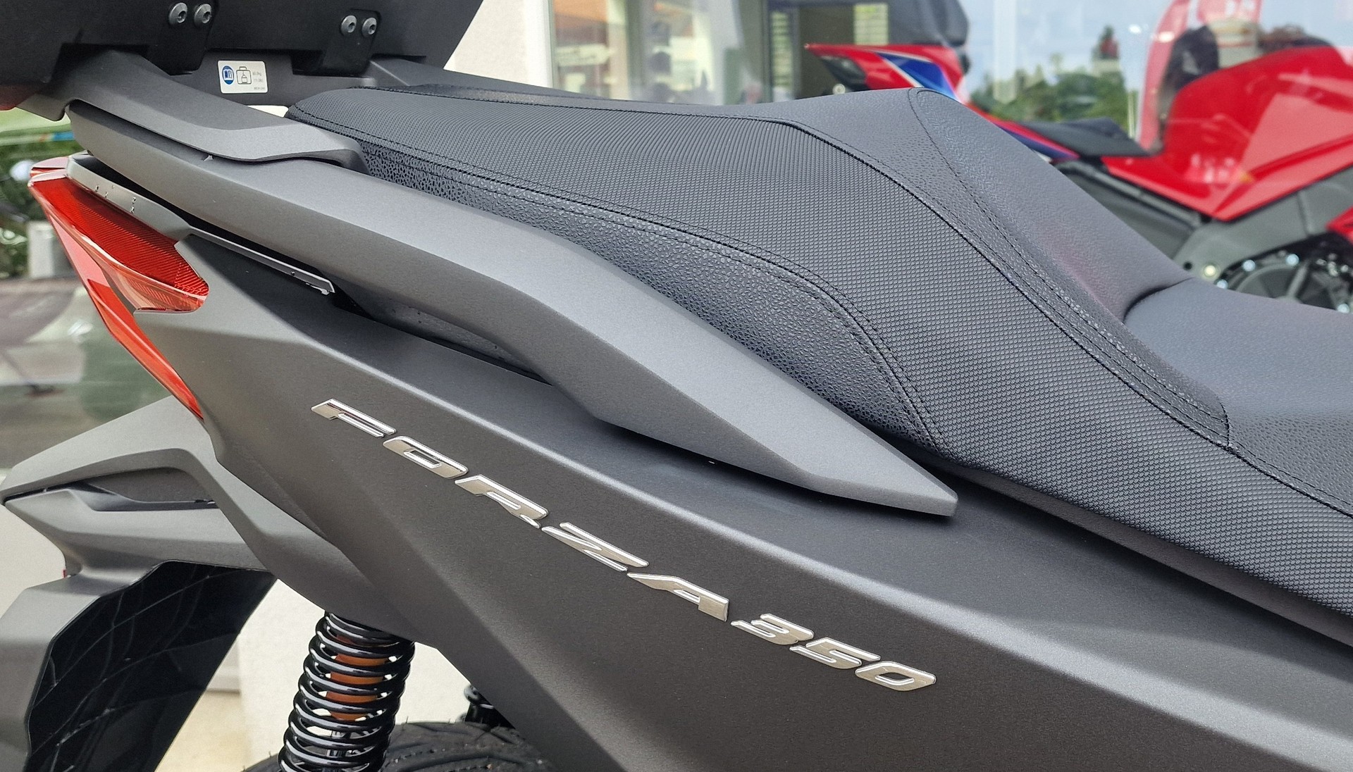 HONDA Forza 125 Smart Top Box 2026-image-2