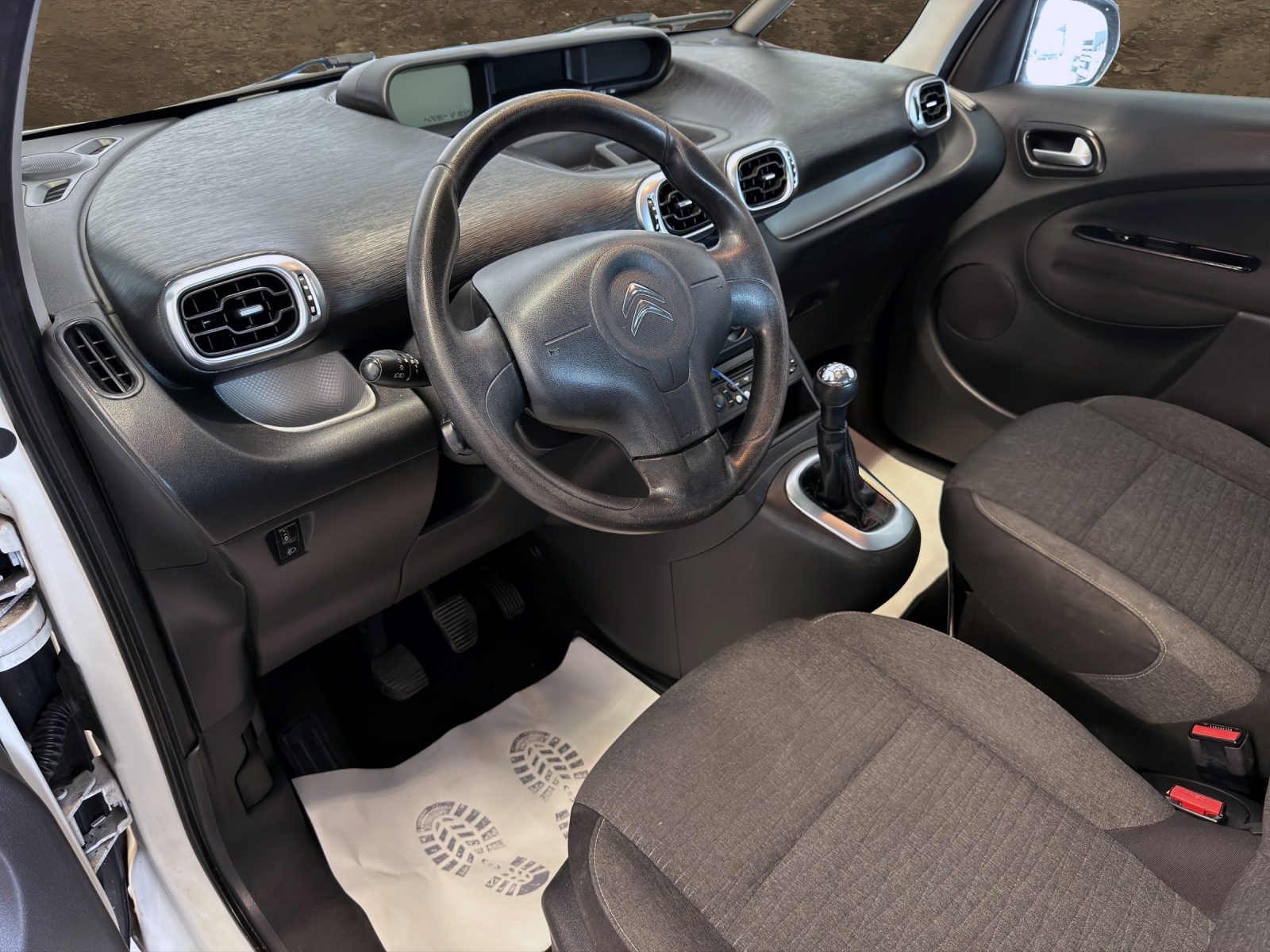 CITROEN C3 Picasso 1.2 Pure Tech Séduction-image-6
