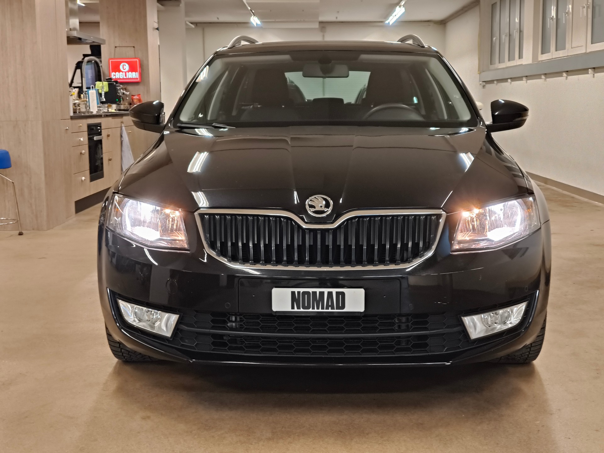 SKODA Octavia Combi 2.0 TDI Ambition 4x4 DSG-showroom-element-3