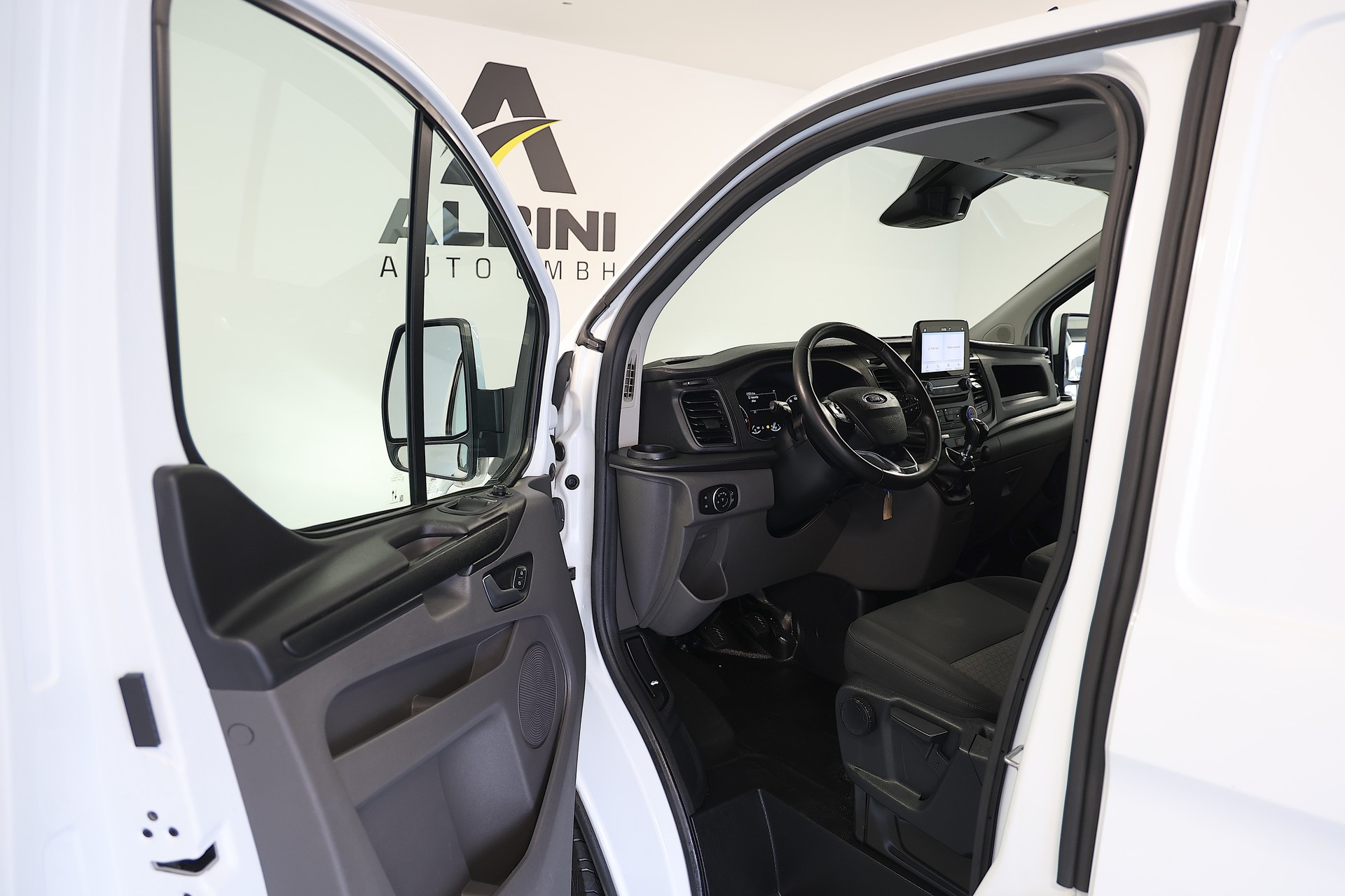 FORD Transit Custom Van 320 L2H1 Trend-image-9