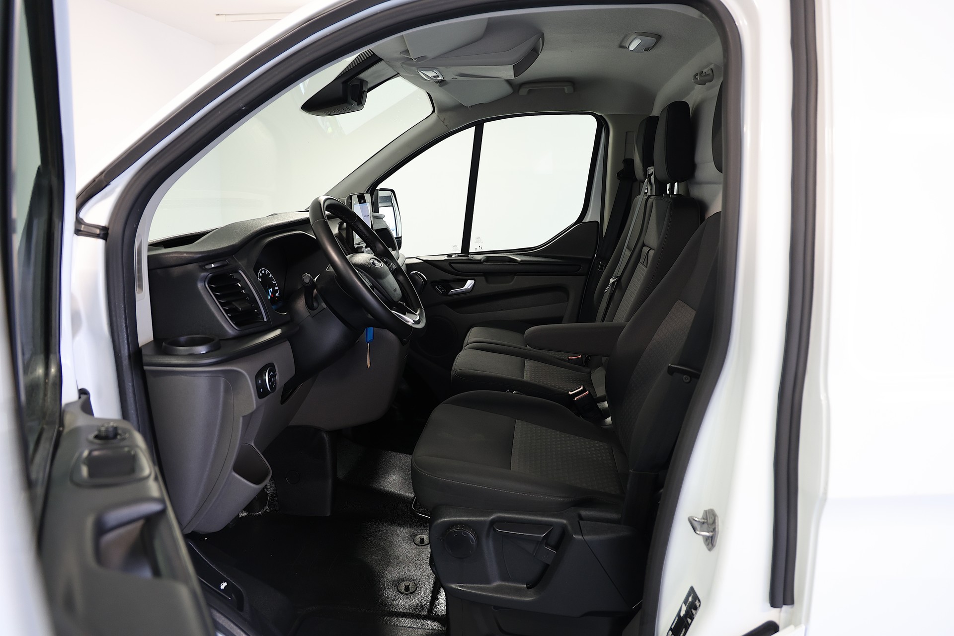 FORD Transit Custom Van 320 L2H1 Trend-image-10