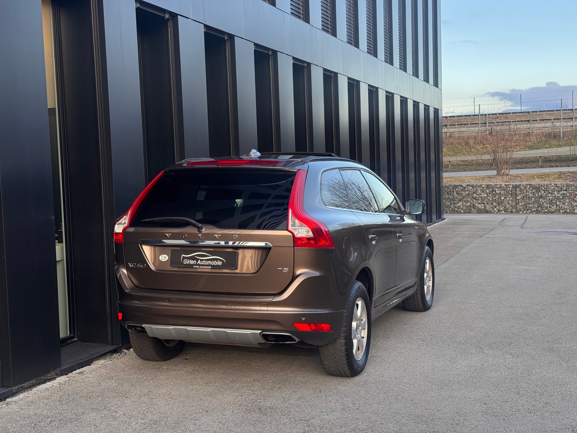 VOLVO XC60 T5 Momentum Powershift-image-10