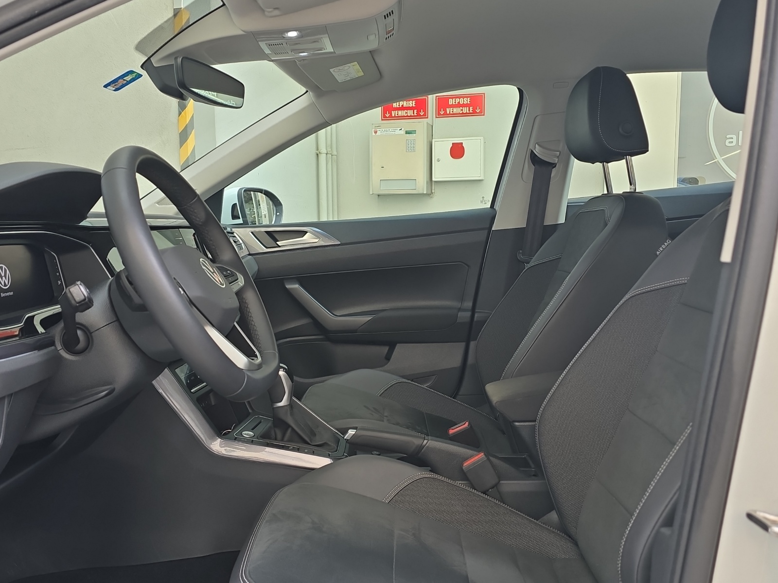 VW Taigo 1.5 TSI Style DSG-image-4