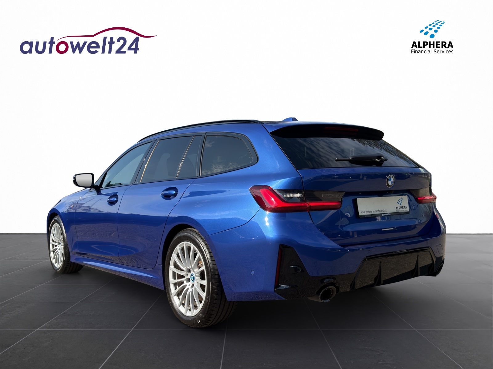 BMW 320d xDrive 48V Touring Steptronic M Sport-image-6