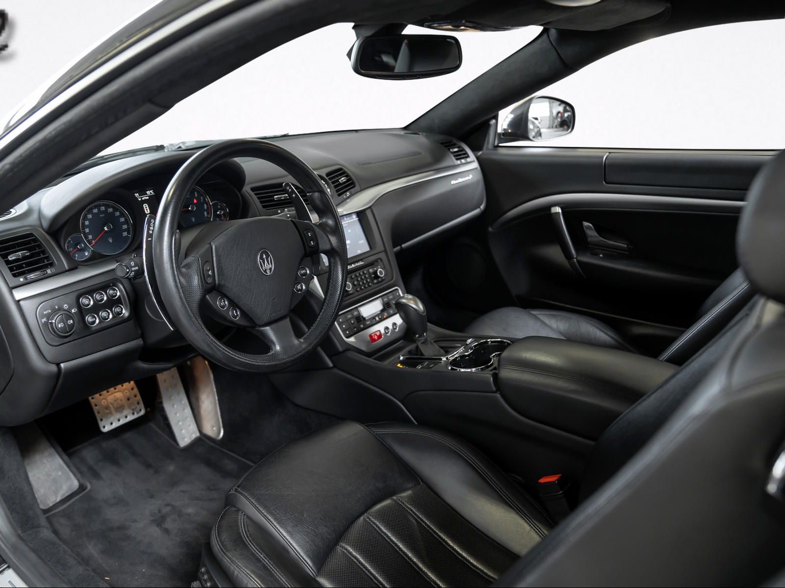 MASERATI GranTurismo S Automatica * 4,7 V8 MIT MEGA SOUND & SEHR VIEL FAHRSPASS * LEASING AB 376.- *-image-15