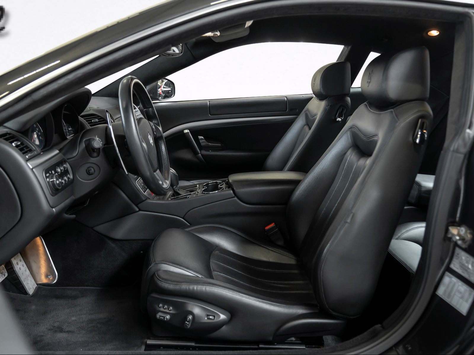 MASERATI GranTurismo S Automatica * 4,7 V8 MIT MEGA SOUND & SEHR VIEL FAHRSPASS * LEASING AB 376.- *-image-14