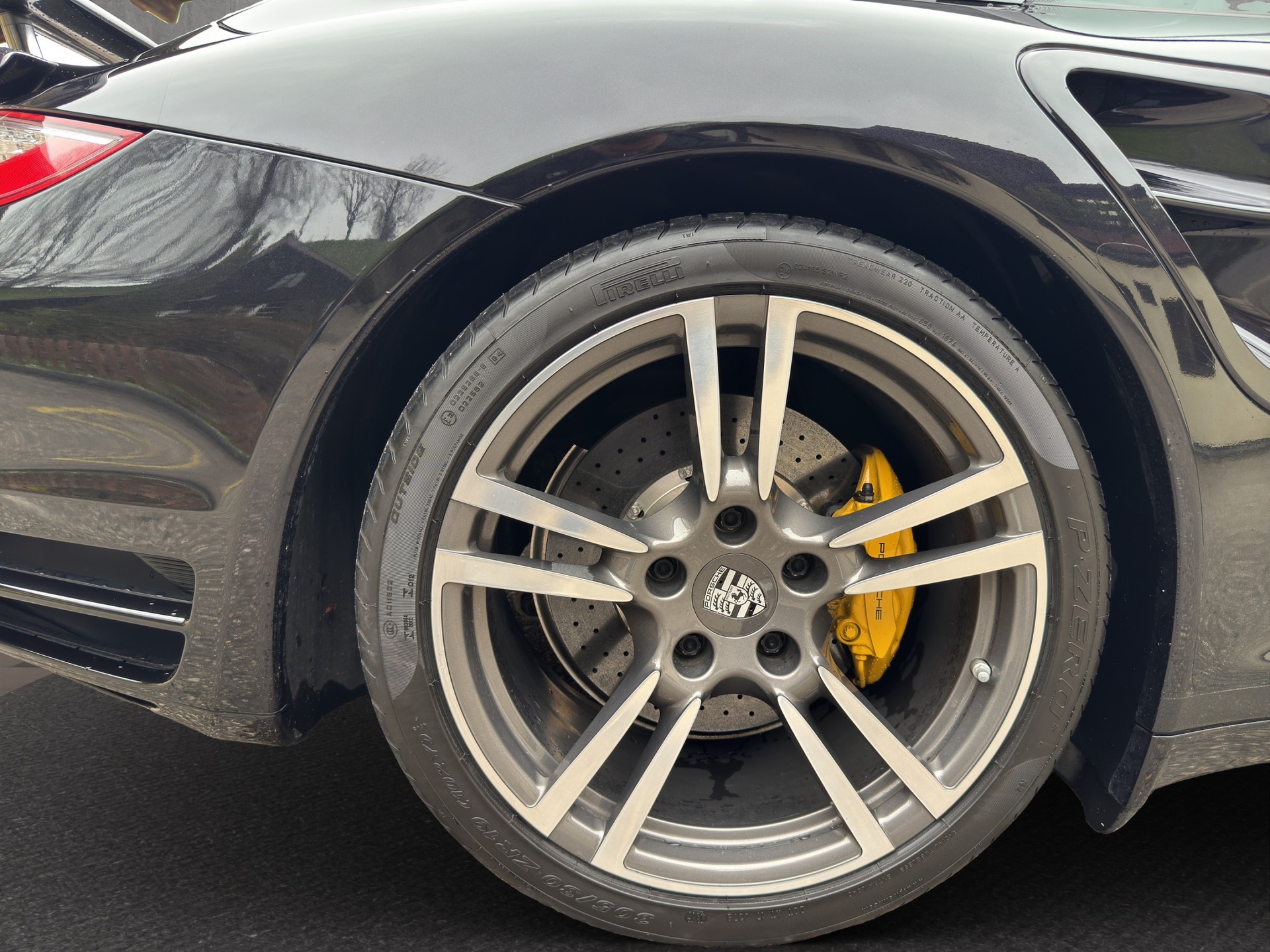 PORSCHE 911 Cabrio Turbo S PDK-image-28
