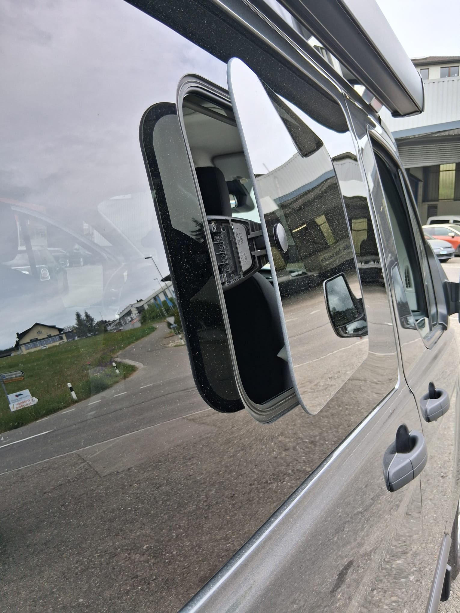 FORD Nugget Wohnmobil 5.Plätzer-showroom-element-3