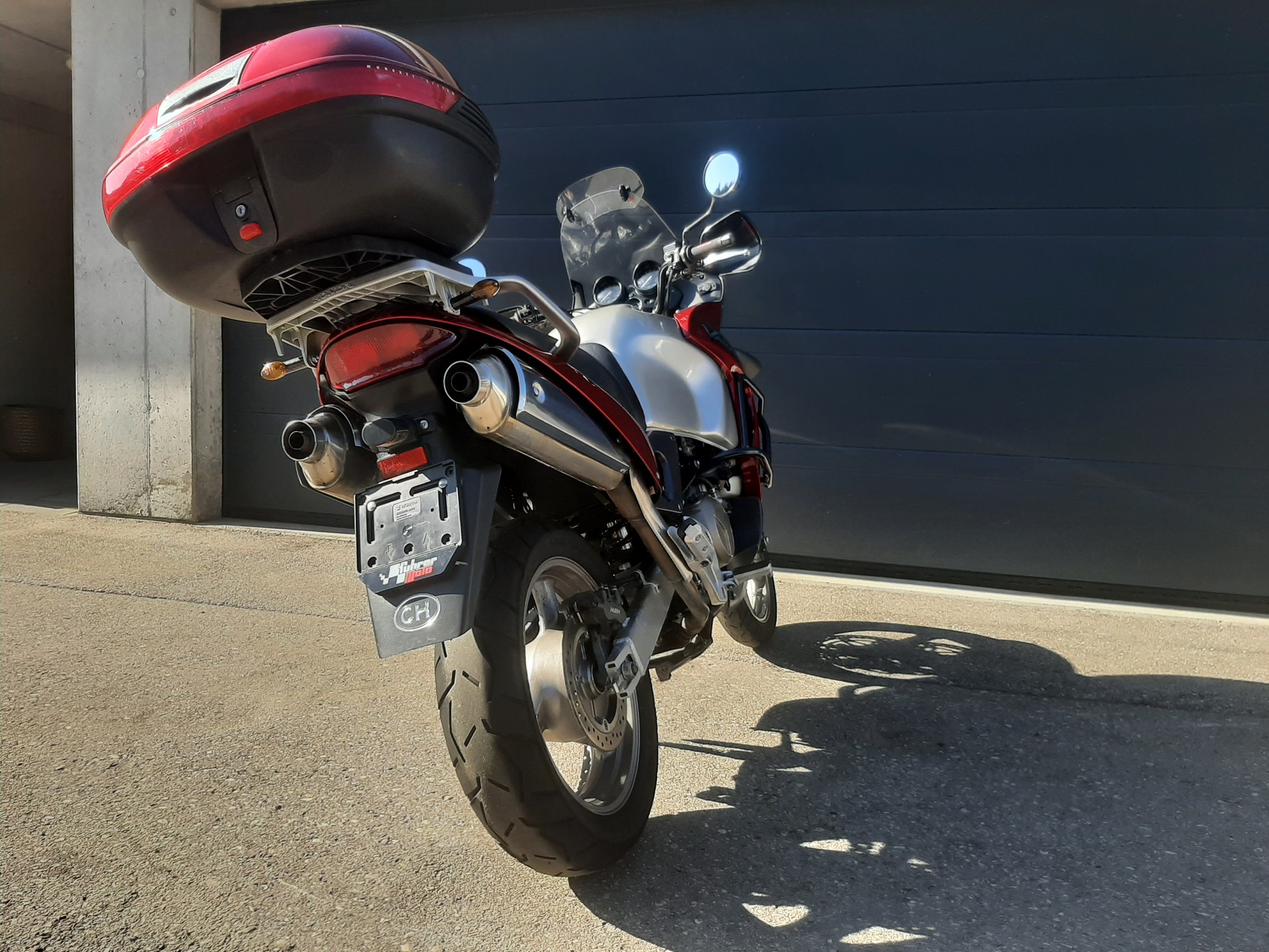 HONDA XL 1000 V Varadero-image-10