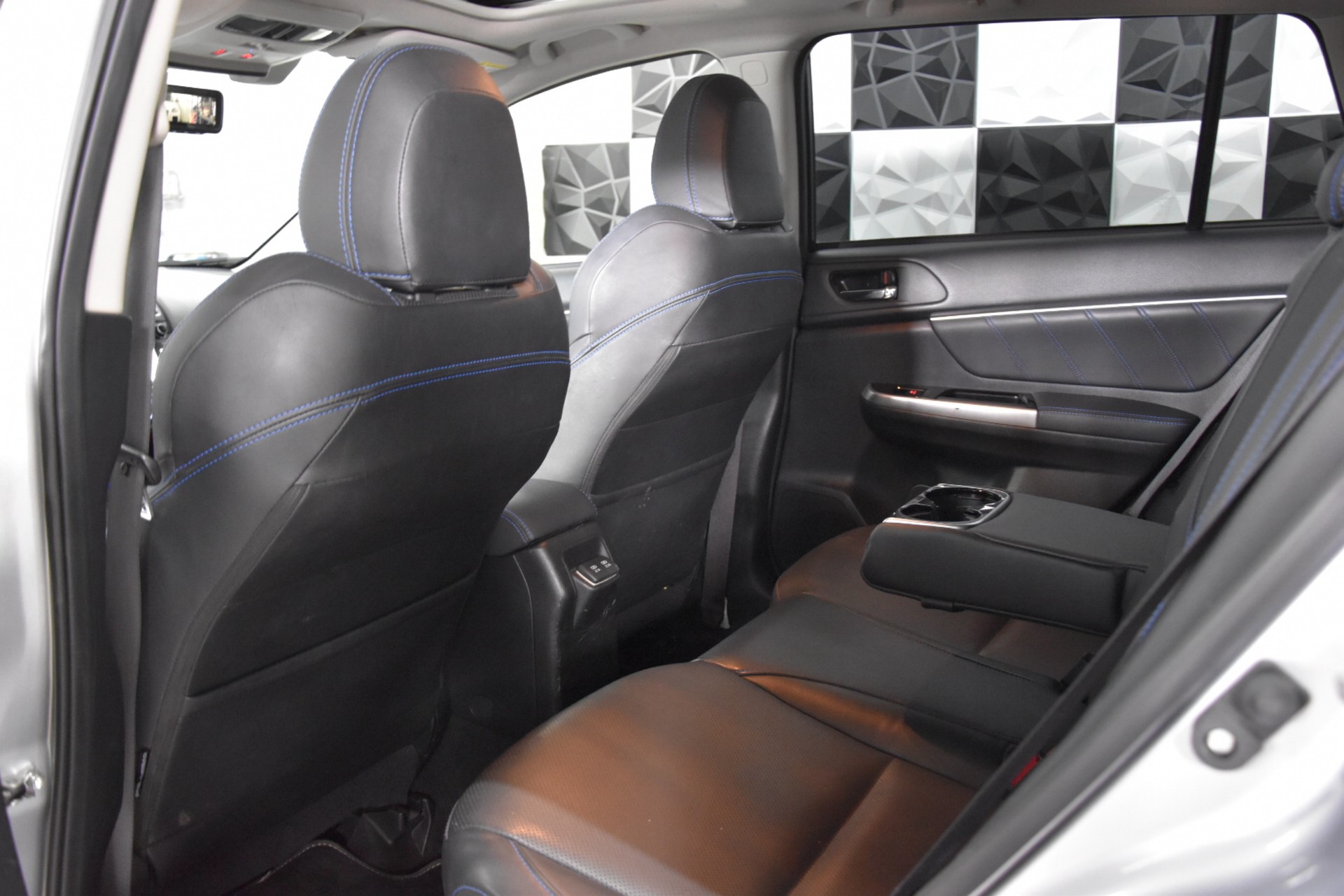SUBARU Levorg 2.0i Luxury AWD Lineartronic-image-26