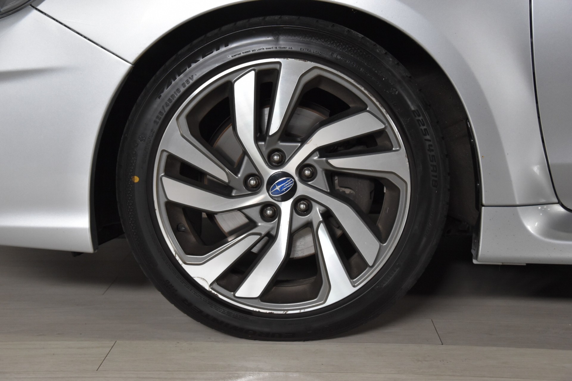 SUBARU Levorg 2.0i Luxury AWD Lineartronic-image-4