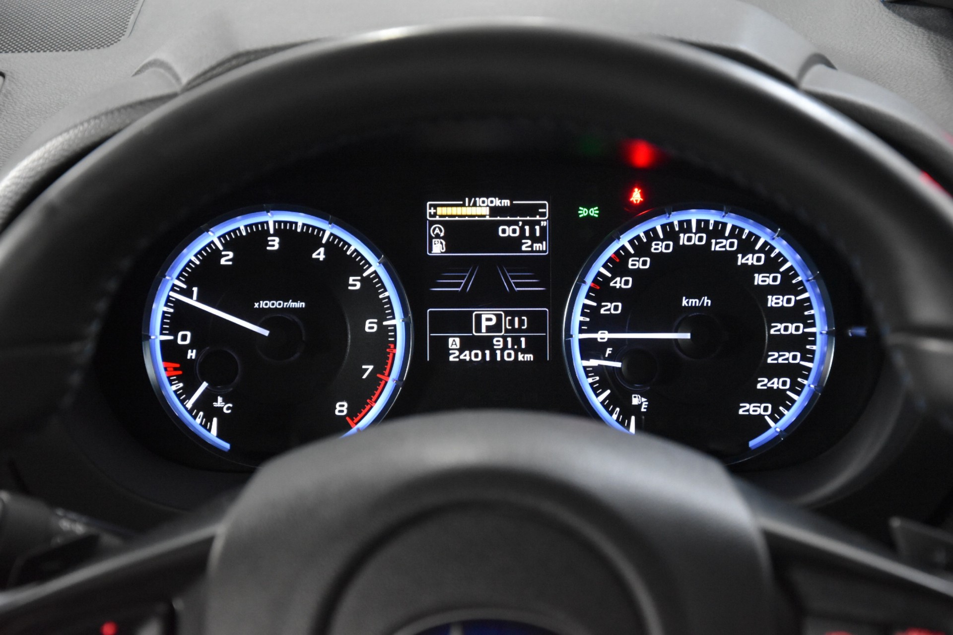 SUBARU Levorg 2.0i Luxury AWD Lineartronic-image-14
