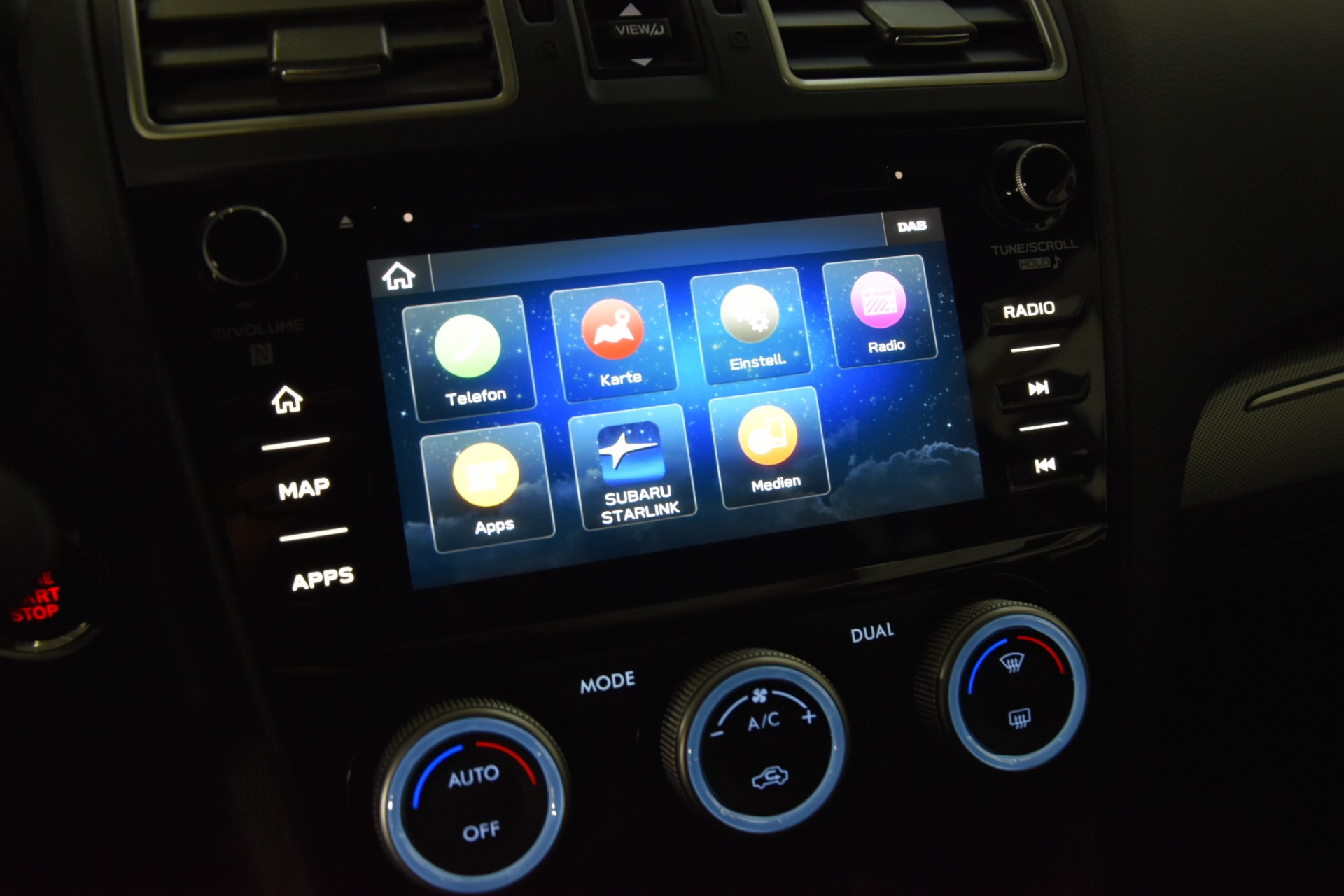 SUBARU Levorg 2.0i Luxury AWD Lineartronic-image-16