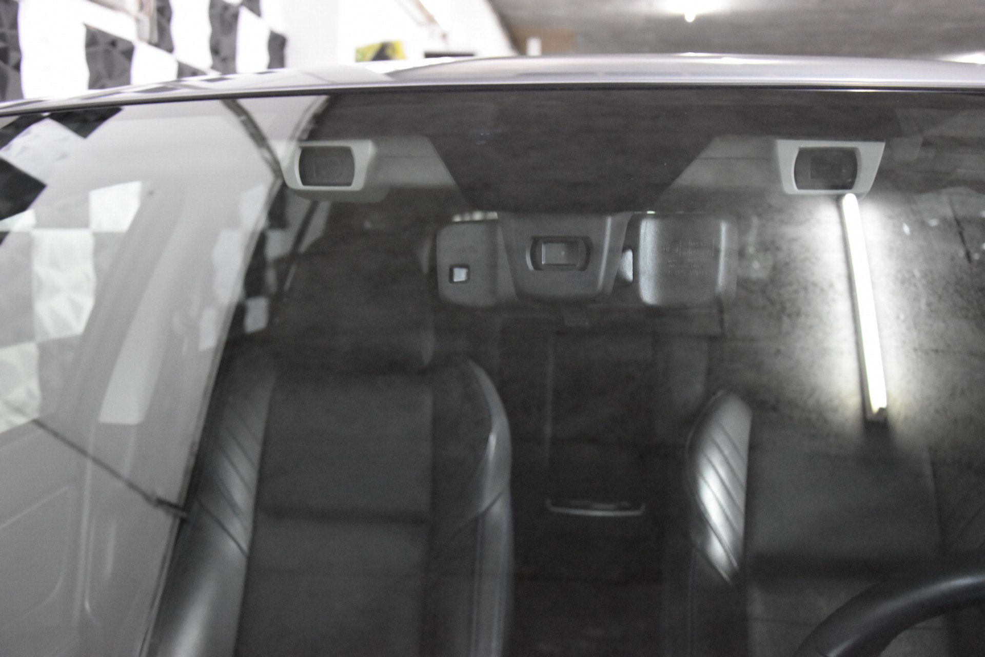 SUBARU Levorg 2.0i Luxury AWD Lineartronic-image-9