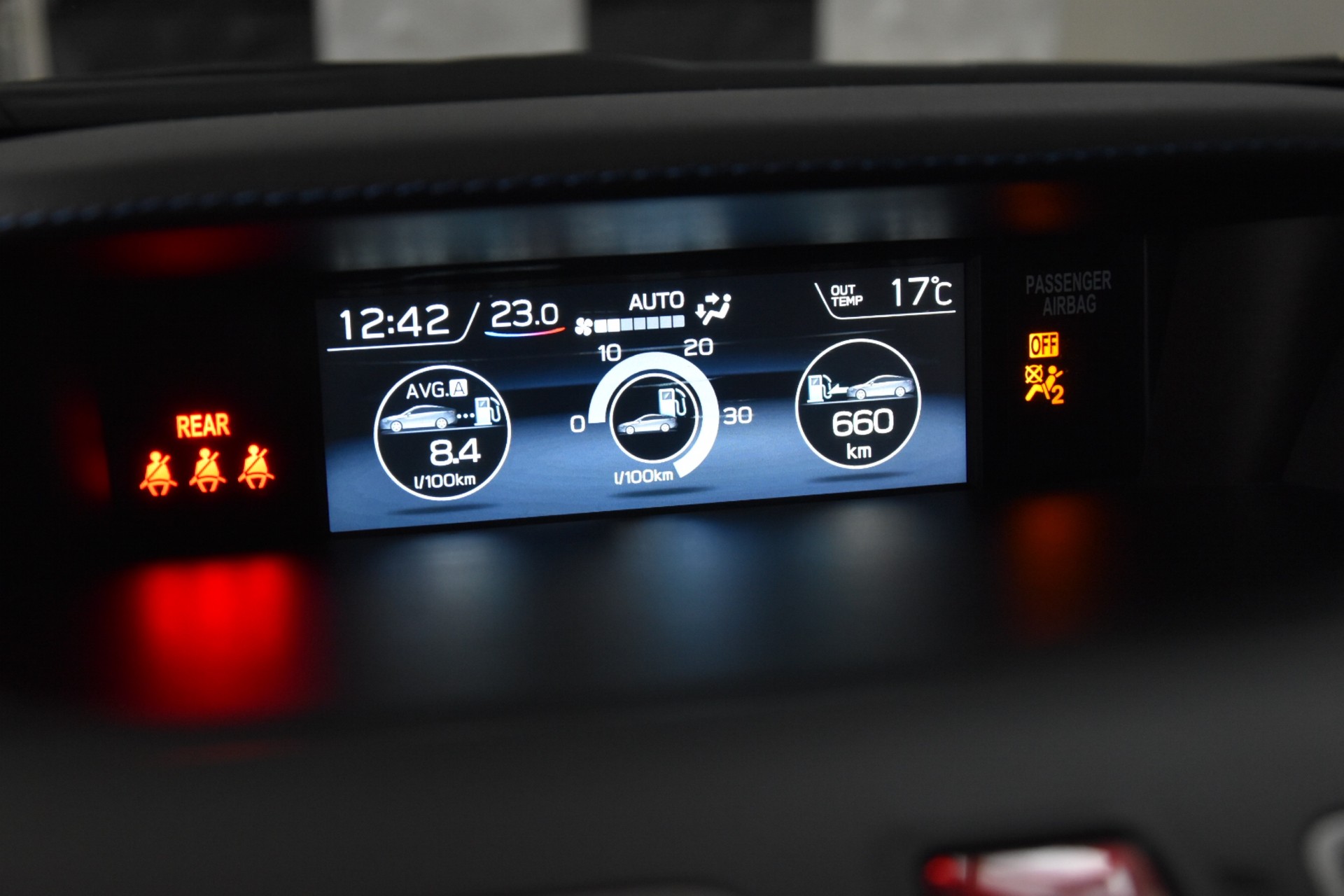 SUBARU Levorg 2.0i Luxury AWD Lineartronic-image-20