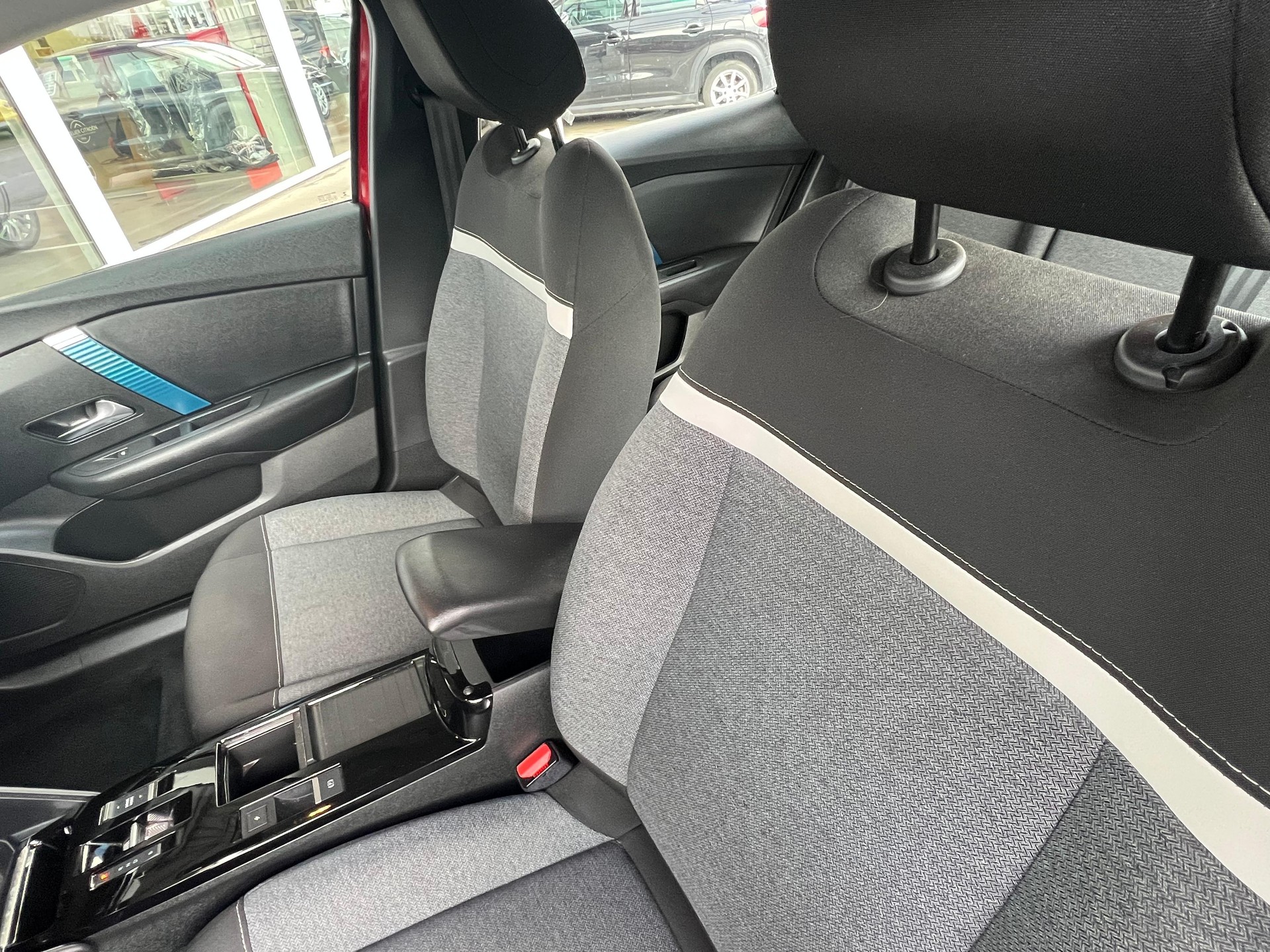 CITROEN e-C4 Swiss Edition-image-12