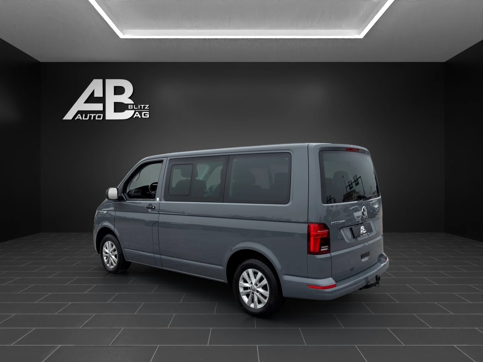 VW T6.1 Multivan 2.0 TDI Trendline Liberty DSG-showroom-element-2