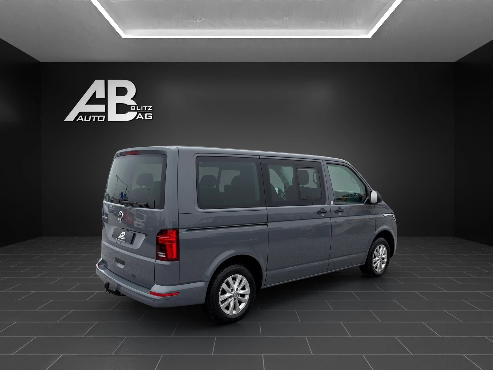VW T6.1 Multivan 2.0 TDI Trendline Liberty DSG-image-4