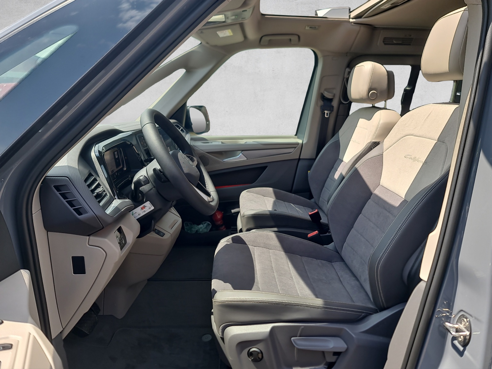 VW California eHybrid Ocean 4Motion-image-10