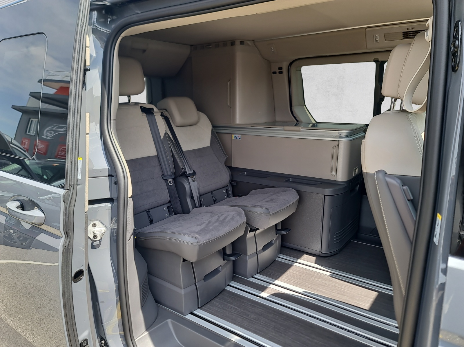 VW California eHybrid Ocean 4Motion-image-9